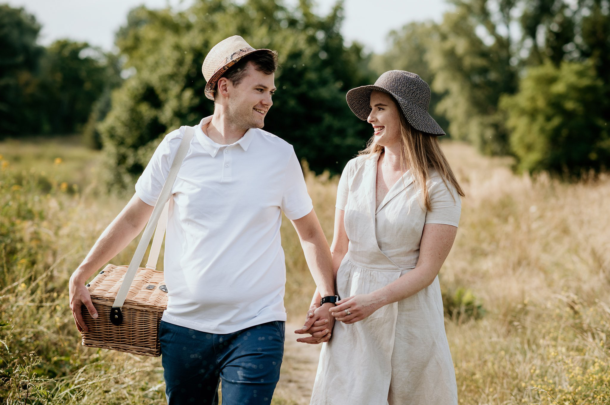 sesja narzeczeńska w plenerze