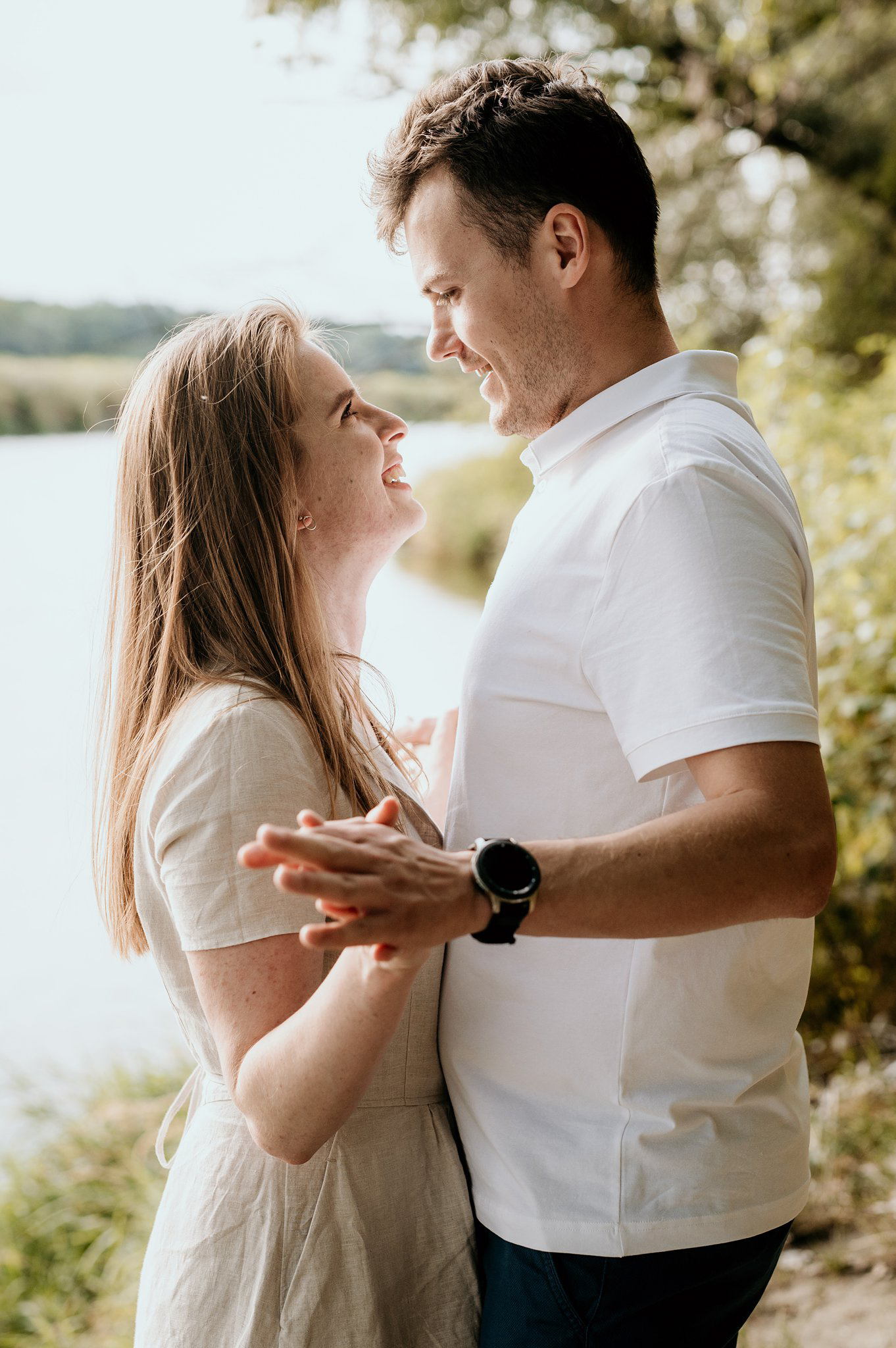 zdjęcia narzeczeńskie w plenerze