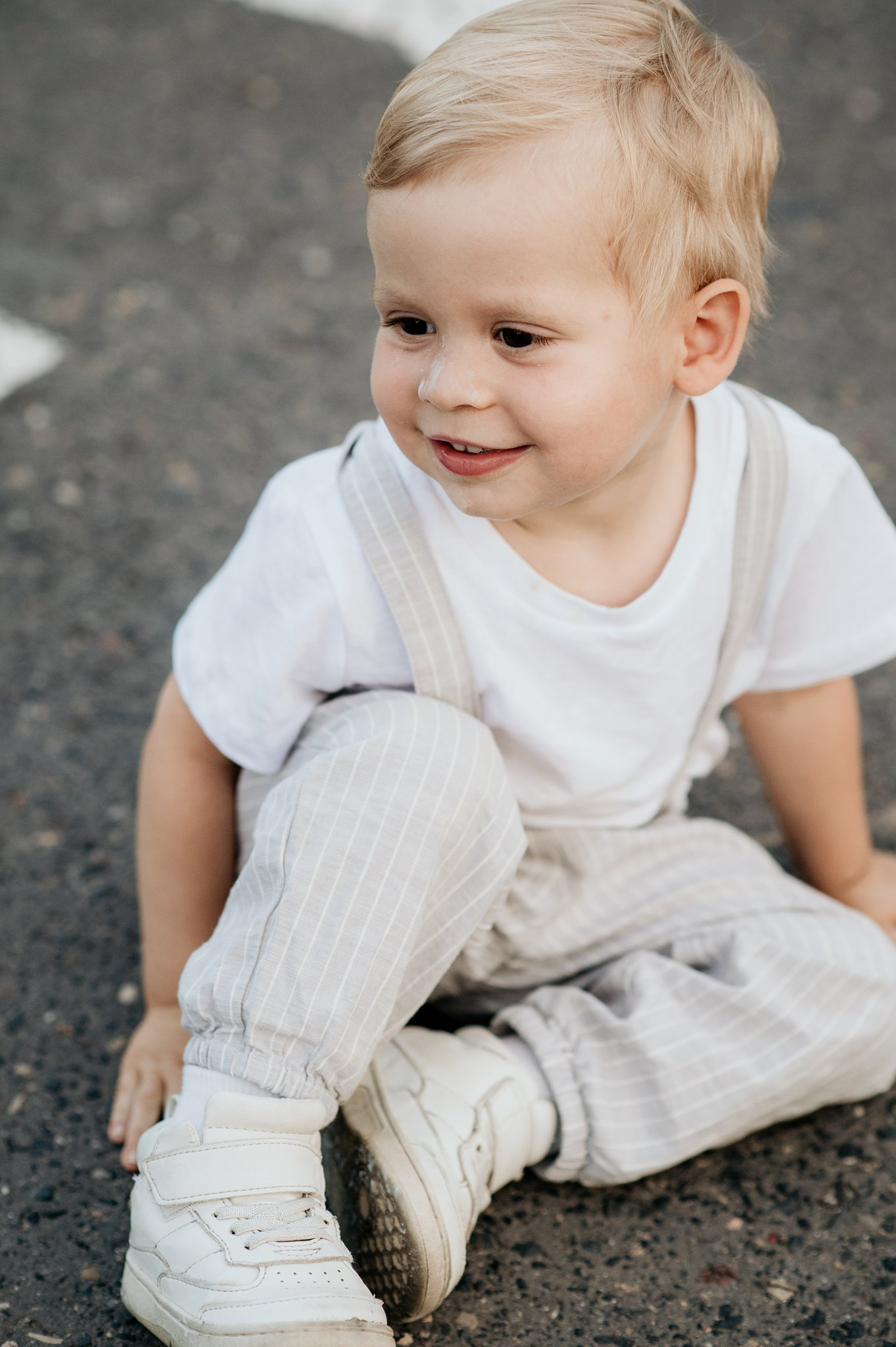 family photoshoot outdoors