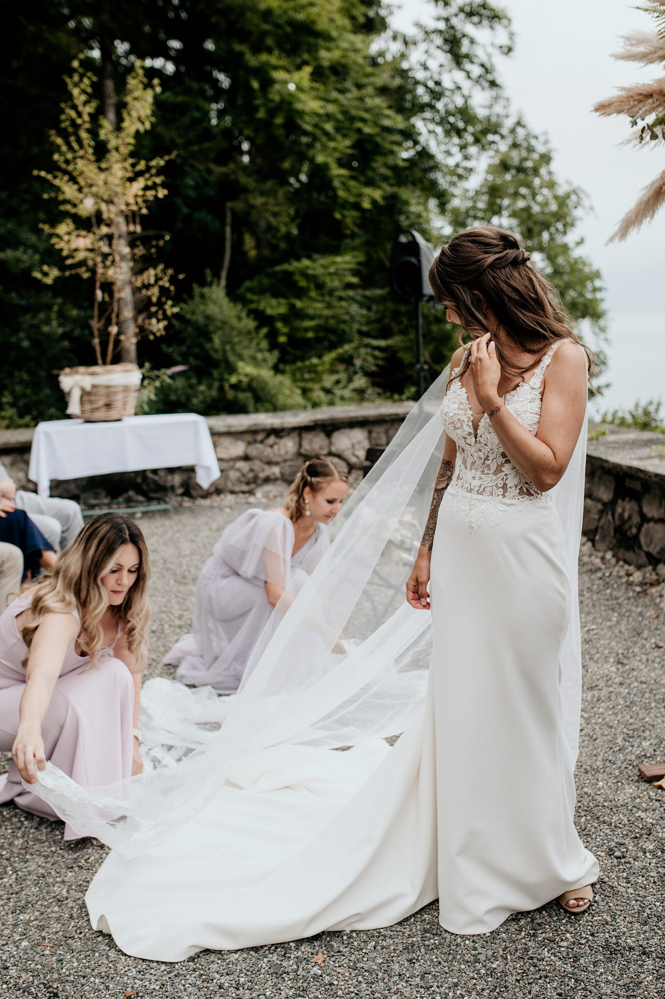 panna młoda z druhnami