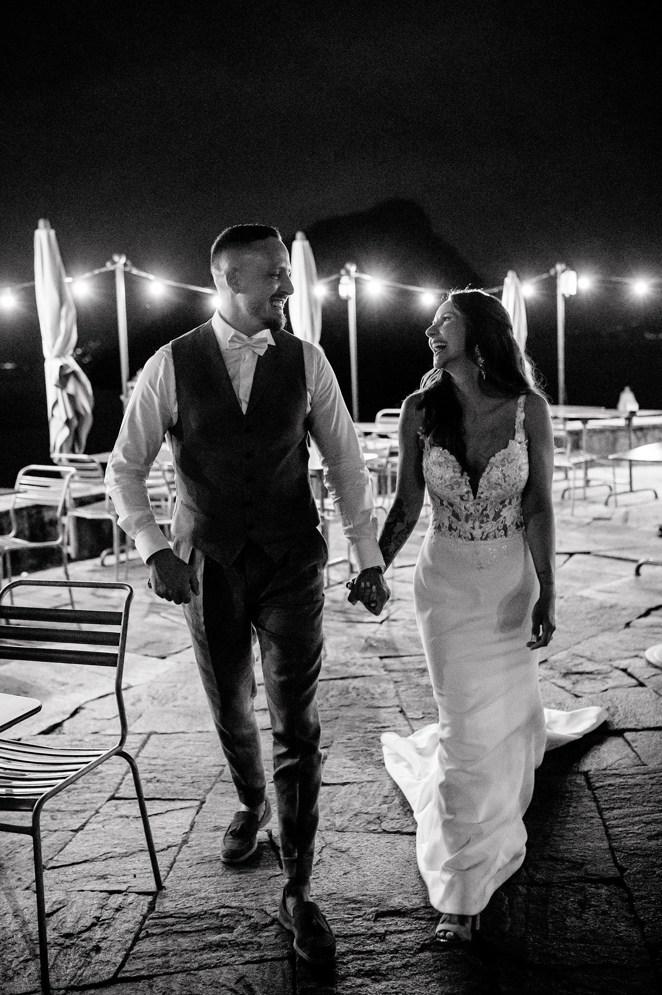 krótka sesja ślubna podczas wesela